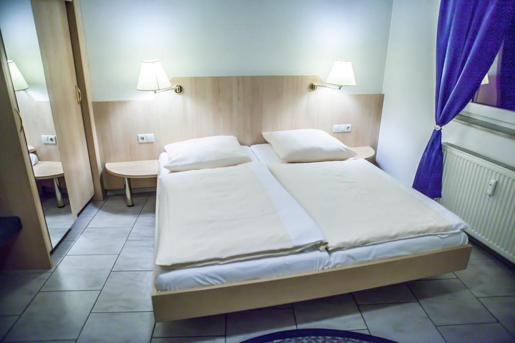 Hessischer Hof Otel Nauheim Oda fotoğraf